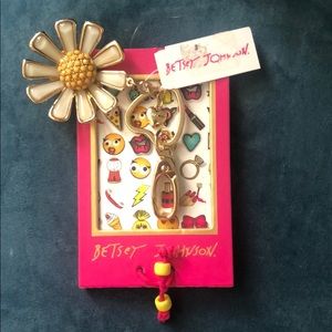 Betsey Johnson Key Chain NWT